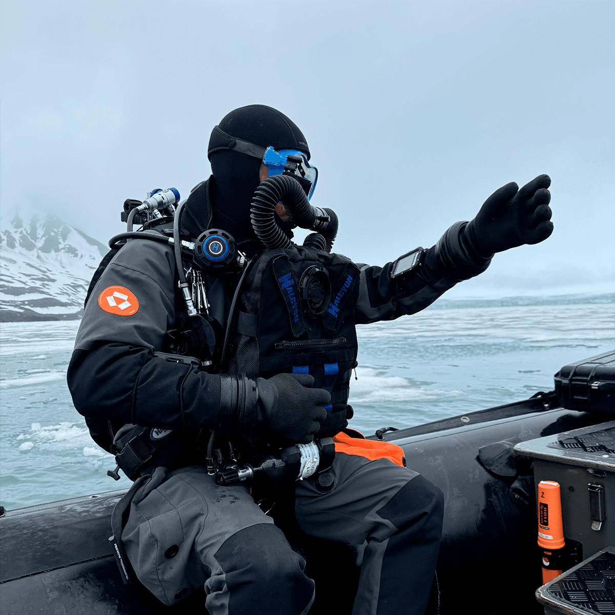 Halcyon CCR diver